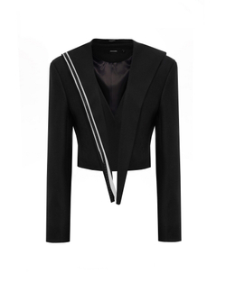 Укороченный приталенный жакет