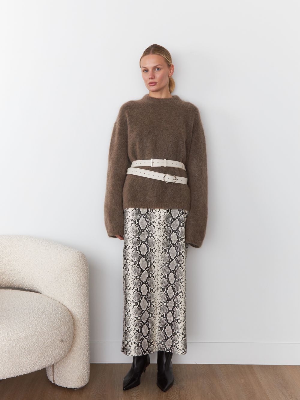 БАЗОВЫЙ РЕМЕНЬ С ОВАЛЬНОЙ ПРЯЖКОЙ MILK