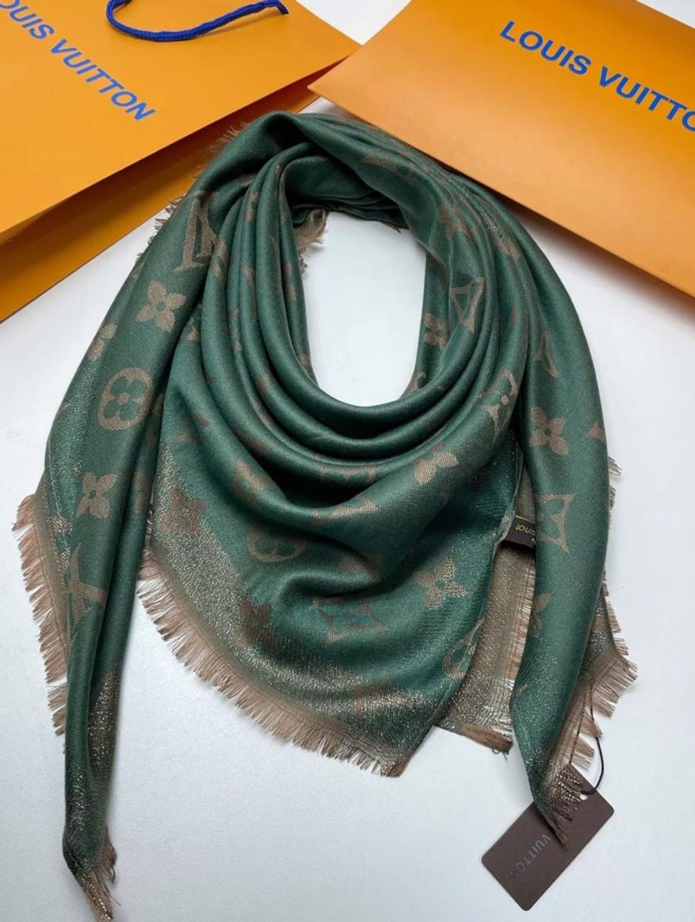 Брендовый платок LOUIS VUITTON