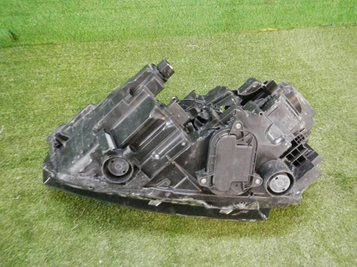 Битая Фара правая Skoda Rapid 2 (2020-н.в.) LED