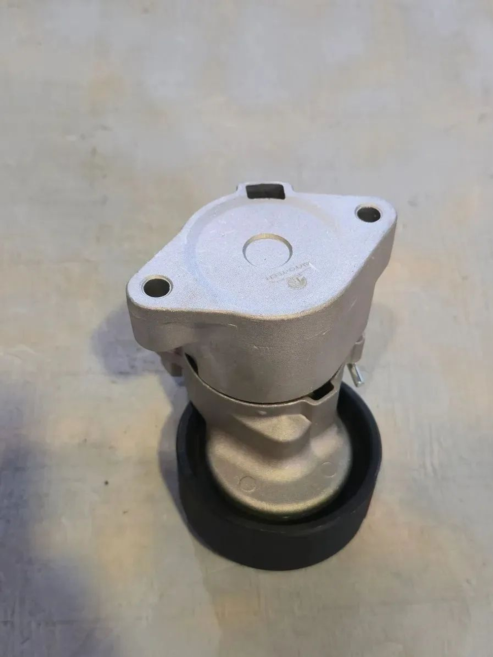 Ролик натяжной дв.CA6DM FAW J6 (АТ0887) (AVTO-TECH)