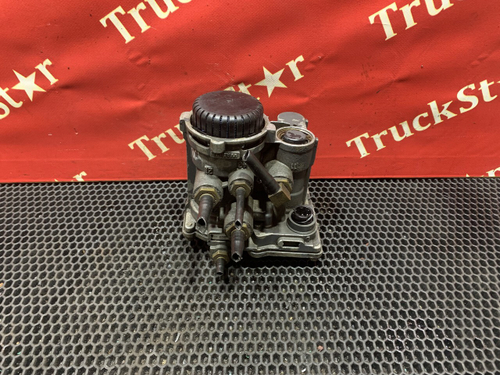 Кран управления тормозами прицепа