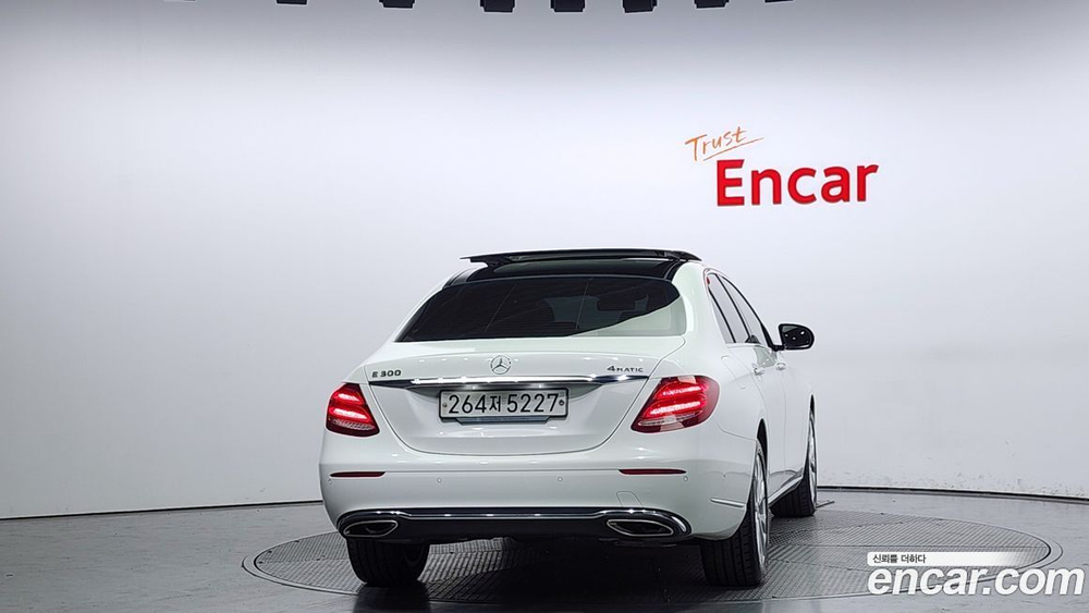 Mercedes-Benz E-Class W213 E300 4MATIC Exclusive (09.2019)