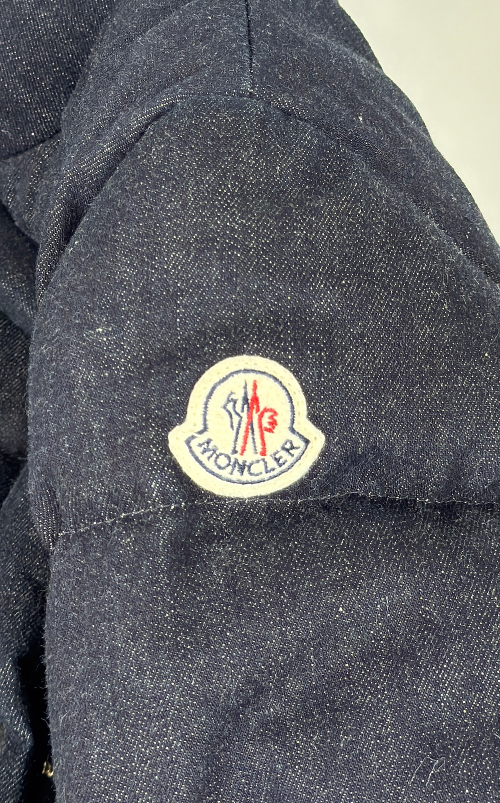 Пуховик Moncler