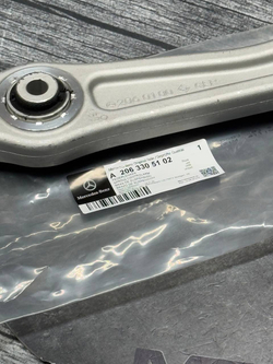 Рычаг поперечный Mercedes-Benz A2063305102