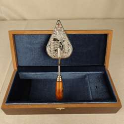 Подарок строителю " Сувенирный мастерок" малый в подарочном футляре