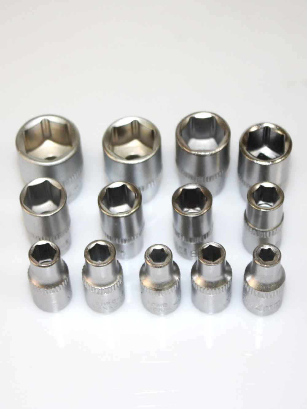 Набор инструментов для Гаечных ключей -82 предмета 1/2"-1/4"