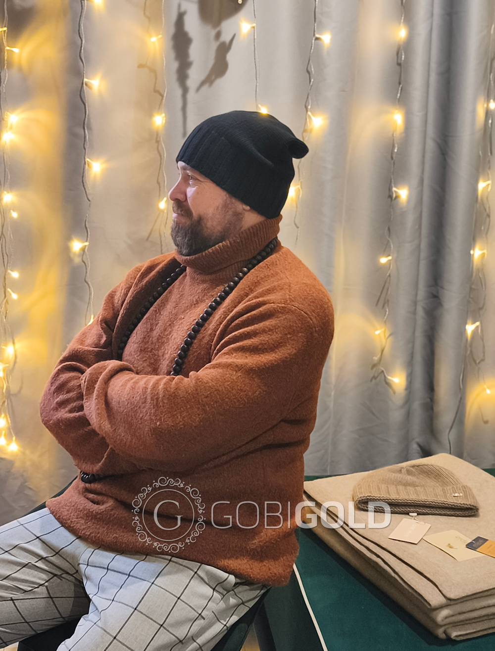 Шапка из 100% кашемира (GOBI) - черная