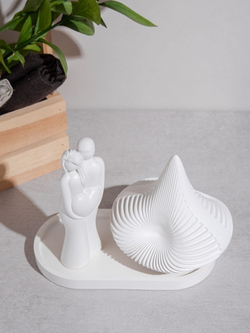 Набор  Статуэтка Пара с сердцем и Рельеф на подносе