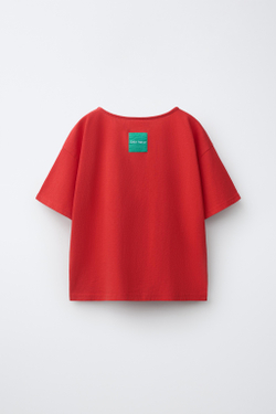 ZARA ФУТБОЛКА С ВЫШИТОЙ НАДПИСЬЮ CLARA CEBRIAN ©, КРАСНЫЙ