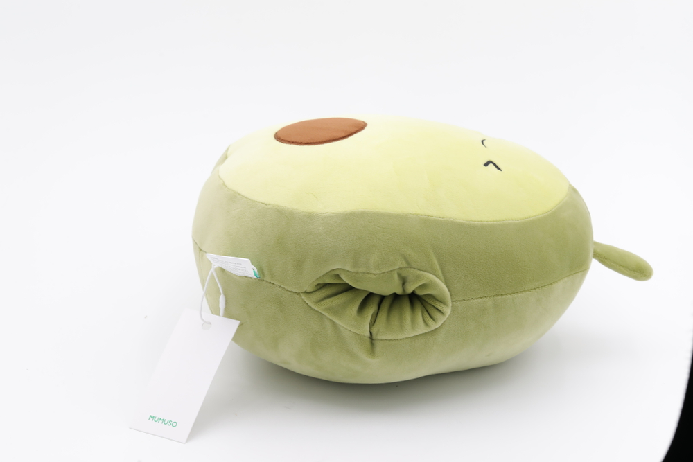 Подушка для согревания рук в форме авокадо Mumuso 🥑