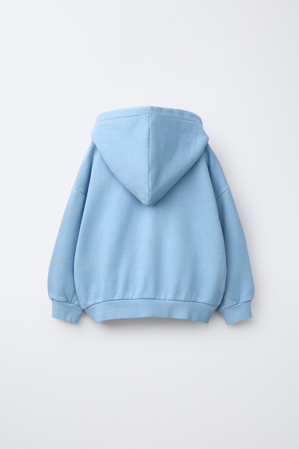 ZARA ТОЛСТОВКА НА МОЛНИИ С ВЫШИТЫМ ЛОГОТИПОМ, ЛИНЯЛЫЙ СИНИЙ