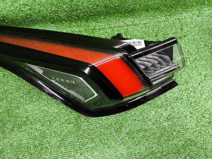 Фонарь левый внешний Zeekr 001 (2021-н.в.)