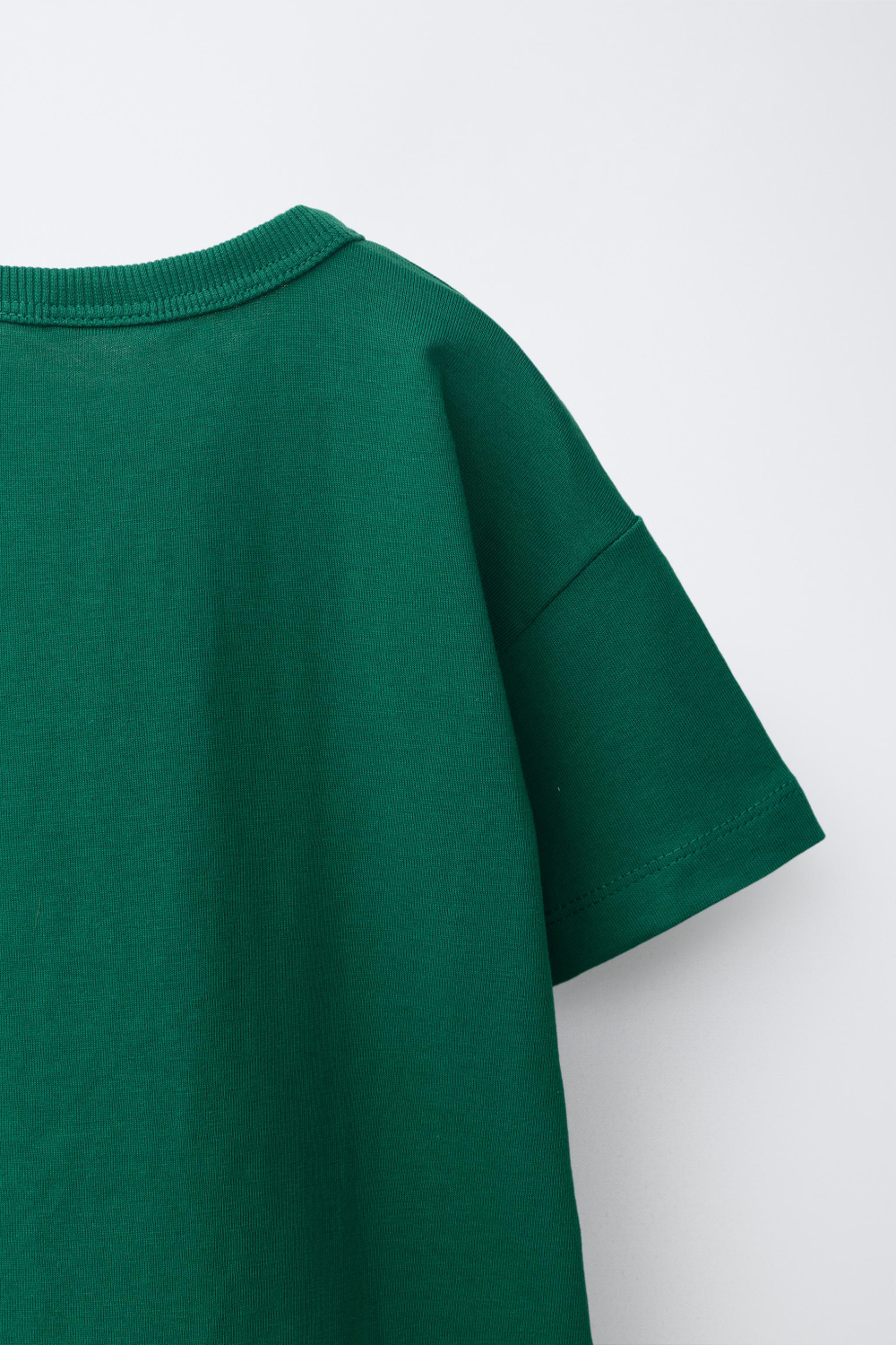 ZARA ФУТБОЛКА С АНИМАЛИСТИЧНЫМ ПРИНТОМ, ЗЕЛЕНЫЙ