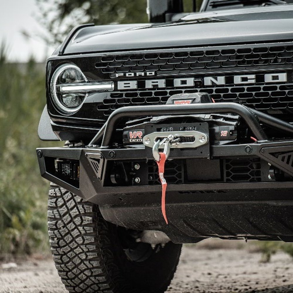 Передний бампер для Ford Bronco