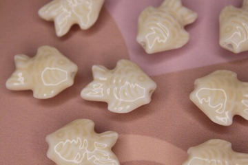 Бусина керамика рыба белая 19х15 мм