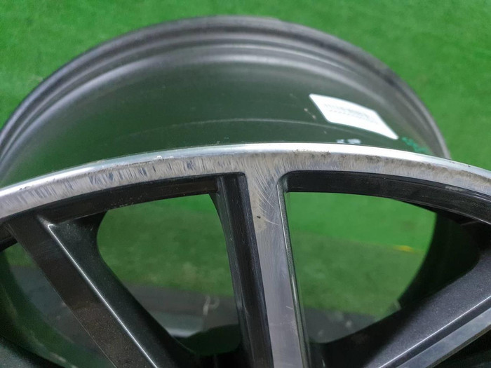 Диск литой R21 Maserati Levante (2016-2024) перед.