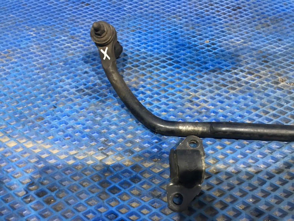 Стабилизатор поперечной устойчивости передний NISSAN BLUEBIRD 1993