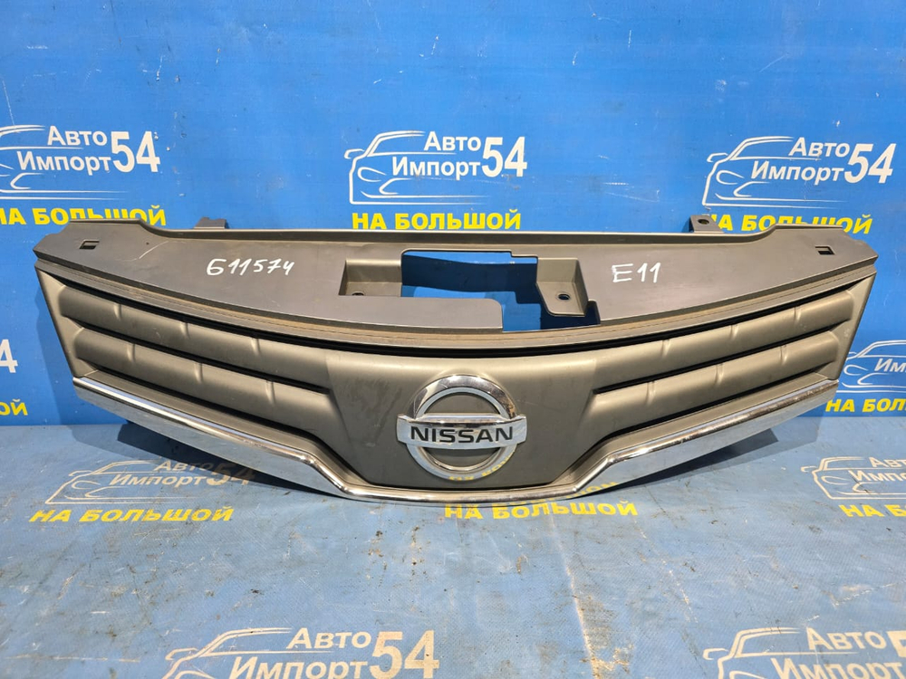 Решетка радиатора NISSAN NOTE 2008-2012