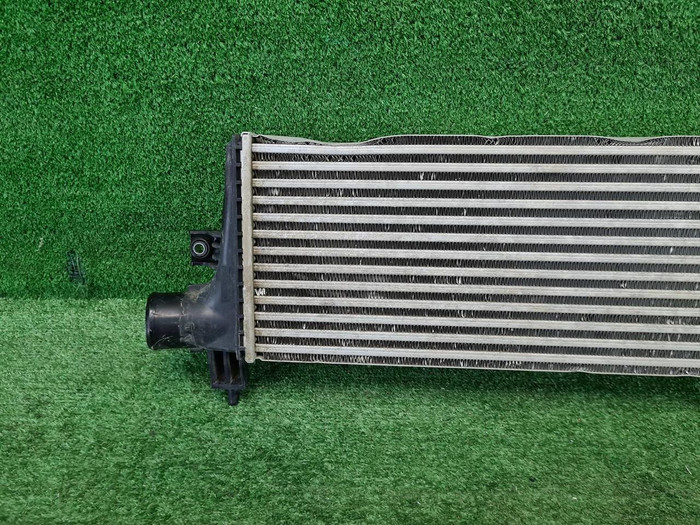 Интеркулер Toyota Hilux 8 (2015-2020)