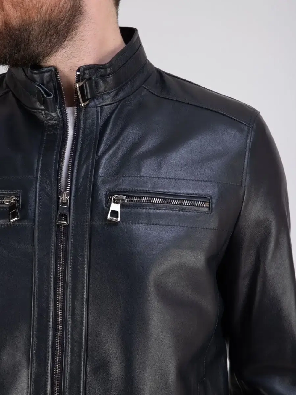 Кожаная куртка демисезонная на молнии