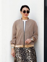 Бомбер в золотом блеске