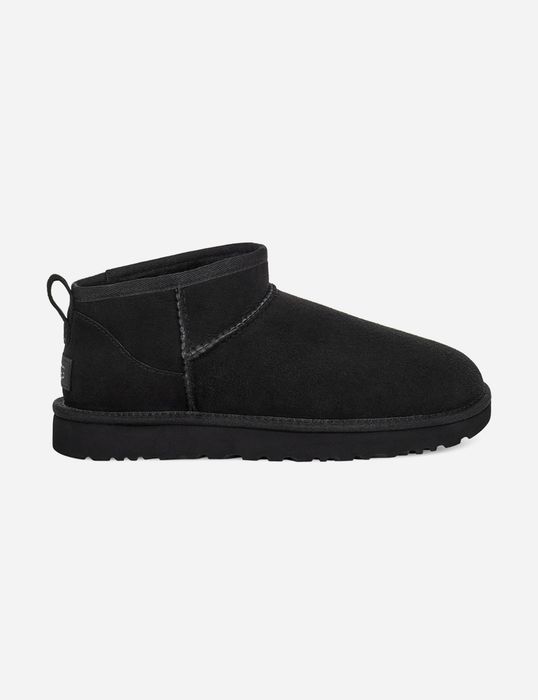 Uggs on sale low black