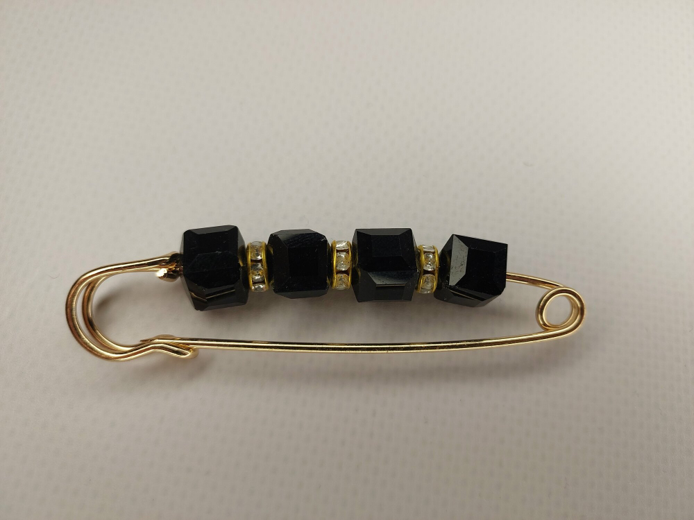 Булавка брошь "Агатовые камешки" для кардигана, пальто, платков, костюмов, шарфа, одежды .Цвет чёрный.