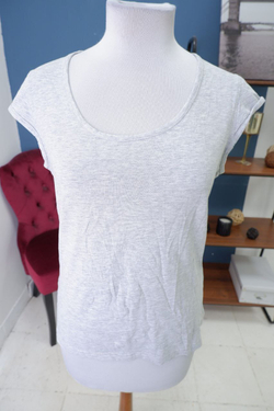 Футболка Modis серая 48 размер