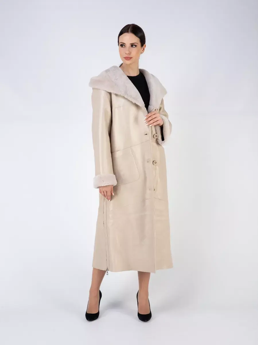 Дубленка зимняя натуральная с капюшоном