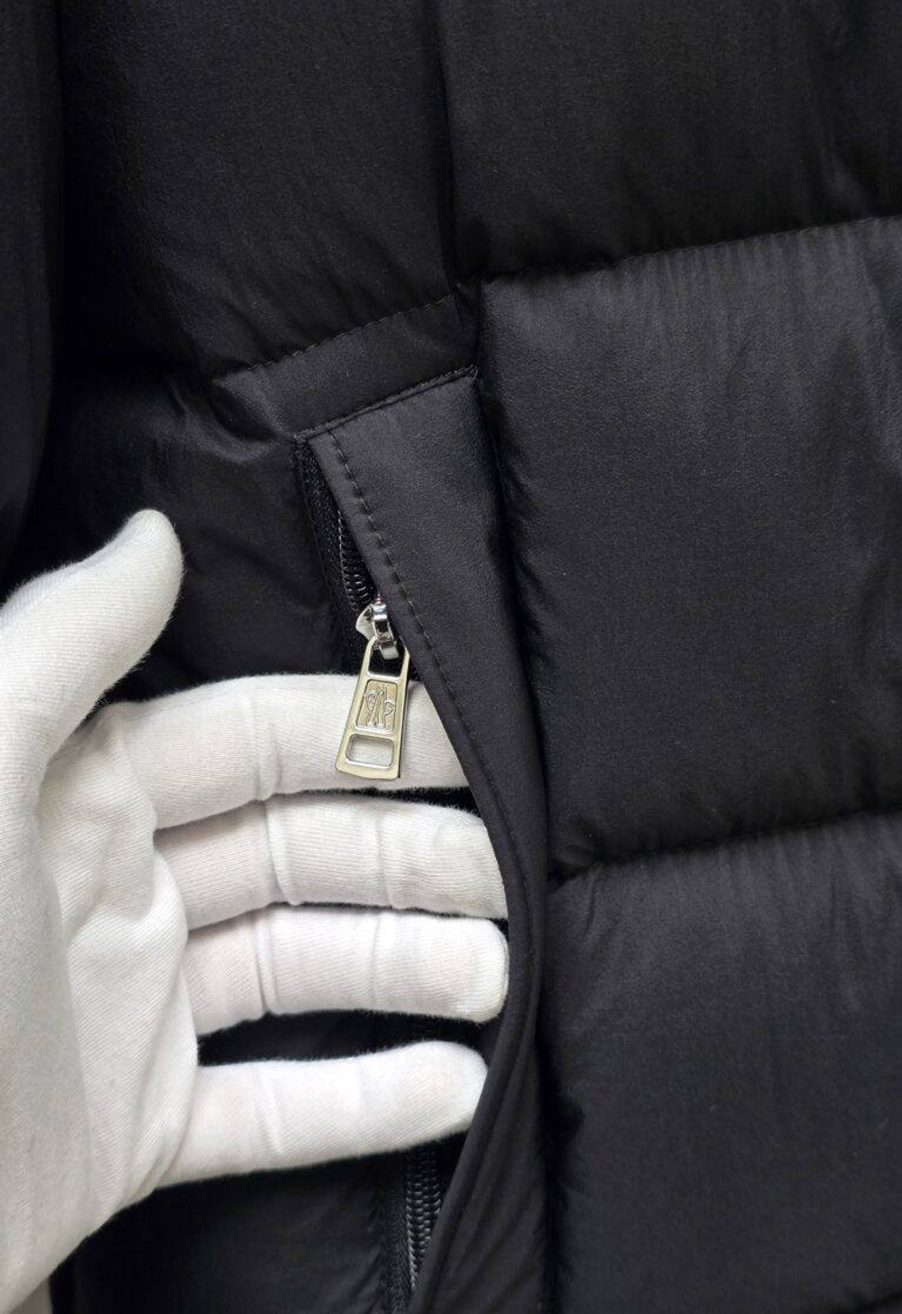 Пуховик Moncler