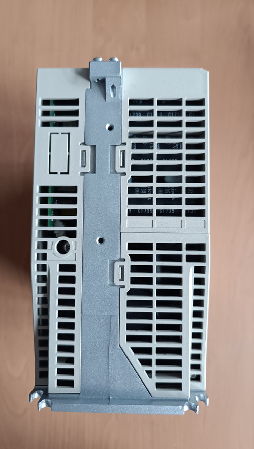 Сервопривод YASKAWA SGD7S-330A10A