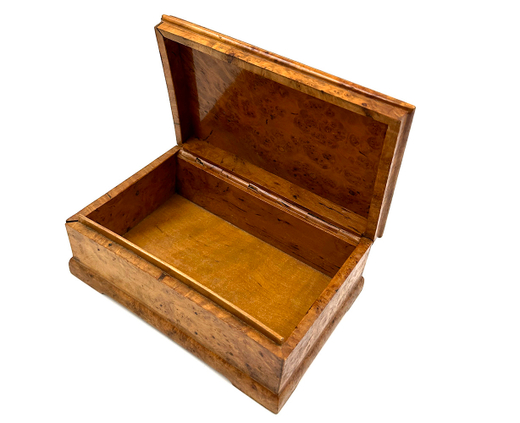 Шкатулка довоенная.  Кап, столярная работа. СССР. Первая половина XX в.