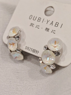 Серьги Oubi Yabi «Лунные кристаллы» Silver