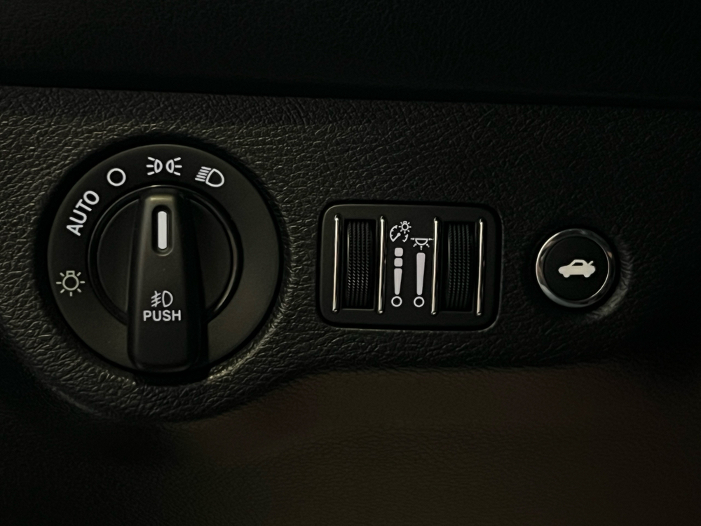Dodge Challenger, 2020 год