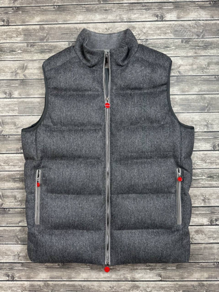 Пуховый жилет Kiton