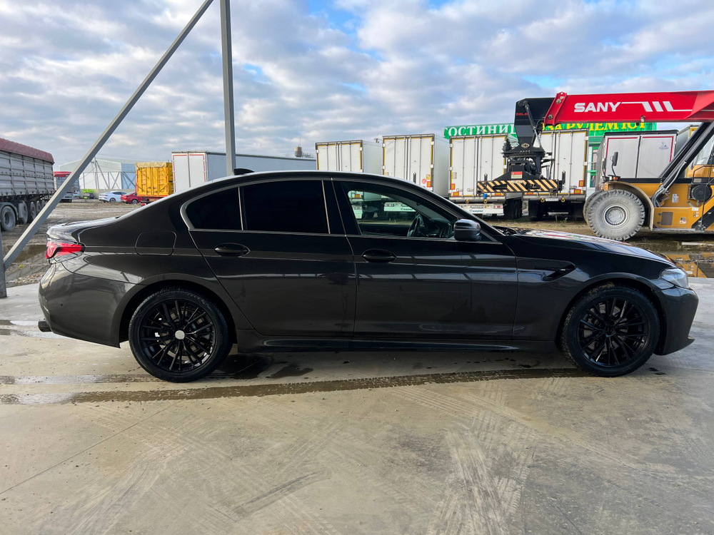 BMW 5-SERIES 530i xDrive