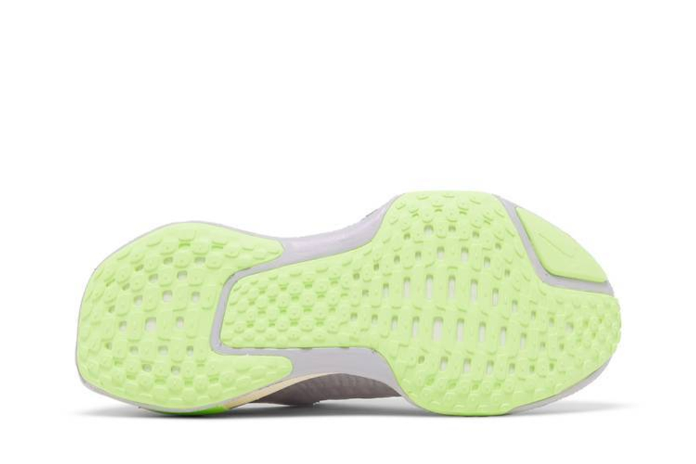 Кроссовки Nike Invincible Run 3 (Женская размерная сетка)
