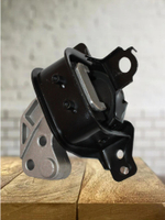 Подушка двигателя правая 1016000636 для Geely MK, MK Cross