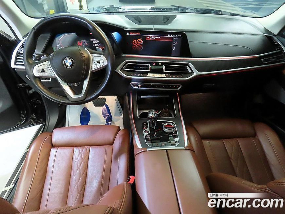 BMW X7 (G07) xDrive 40i Design Pure Excellence 6-и местный (05.2021)