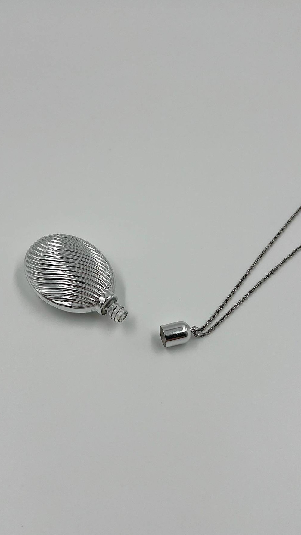 Кулон Флакон