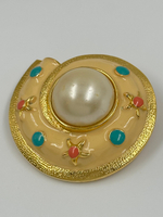 Брошь Ракушка с эмалью и «жемчугом»