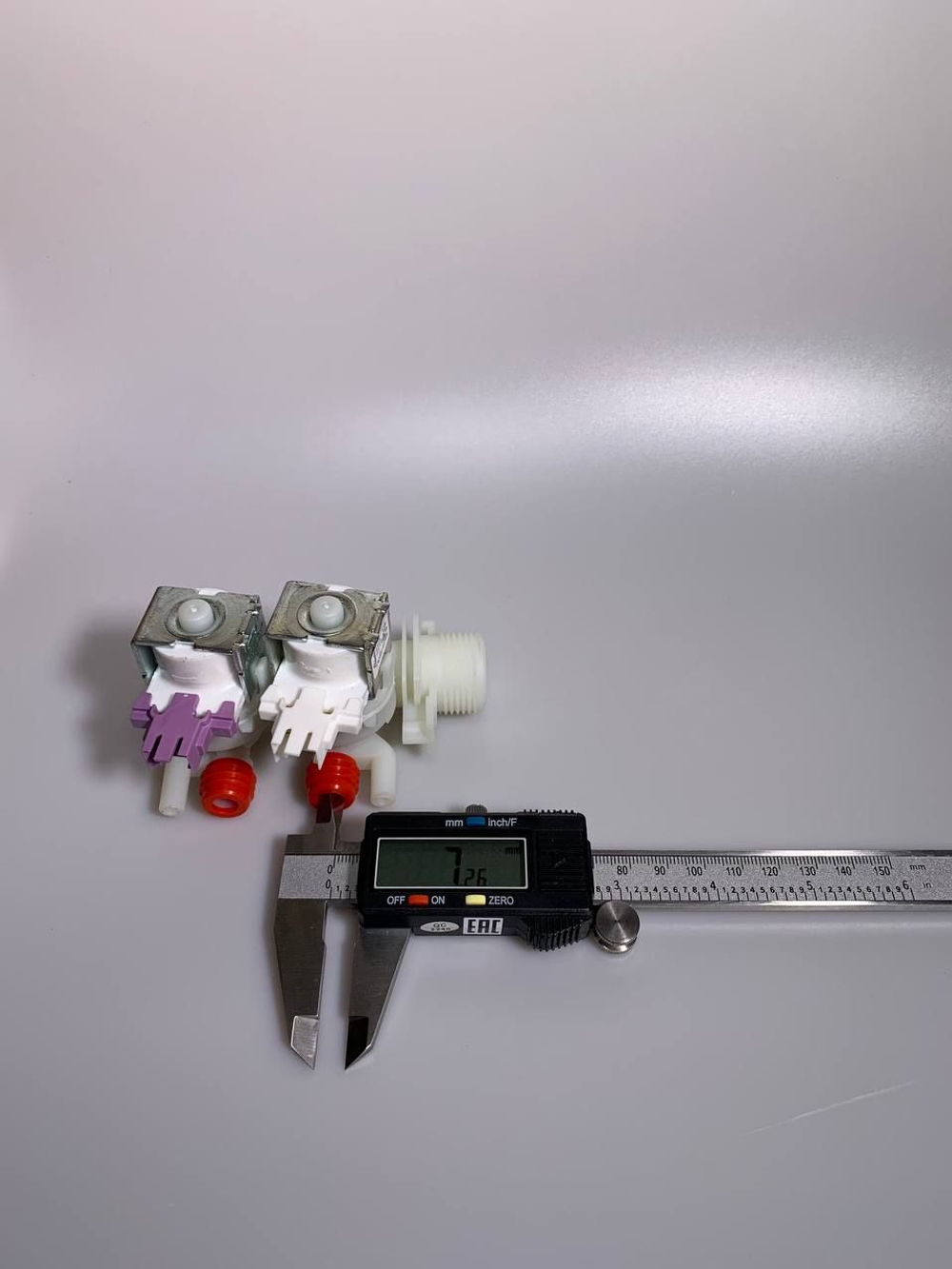 Клапан заливной для стиральной машины Indesit, универсальная, нового образца