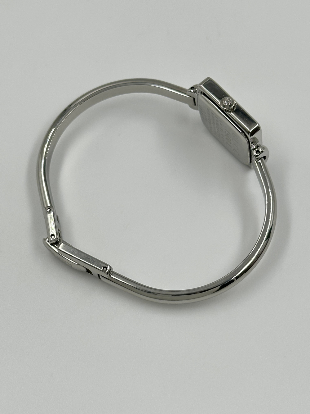 Часы Gucci 1900L