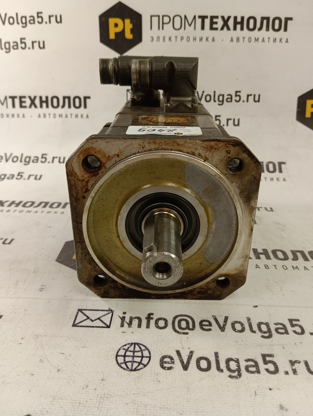 Siemens 3-Motor 1FK7060-5AF71-1AA2 б/у