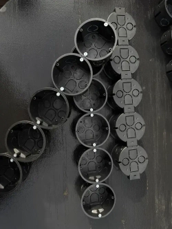 Коробка подрозетник с/у в бетон черный 68х42 (20 шт)