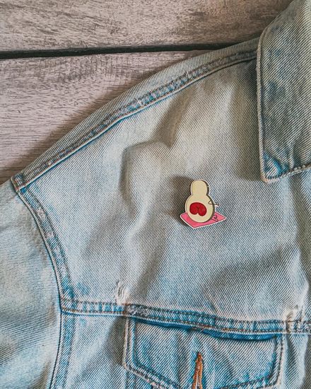 Значок деревянный (брошь)  Авокадо. Fire Pin