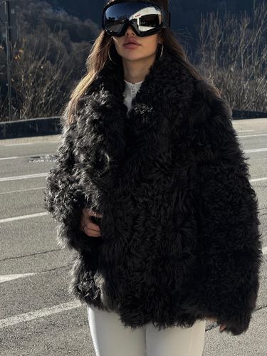 Укороченная графитовая шуба из овчины