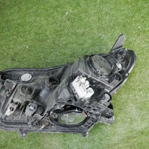 Фара правая Toyota RAV4 4 CA40 (2015-2019) LED