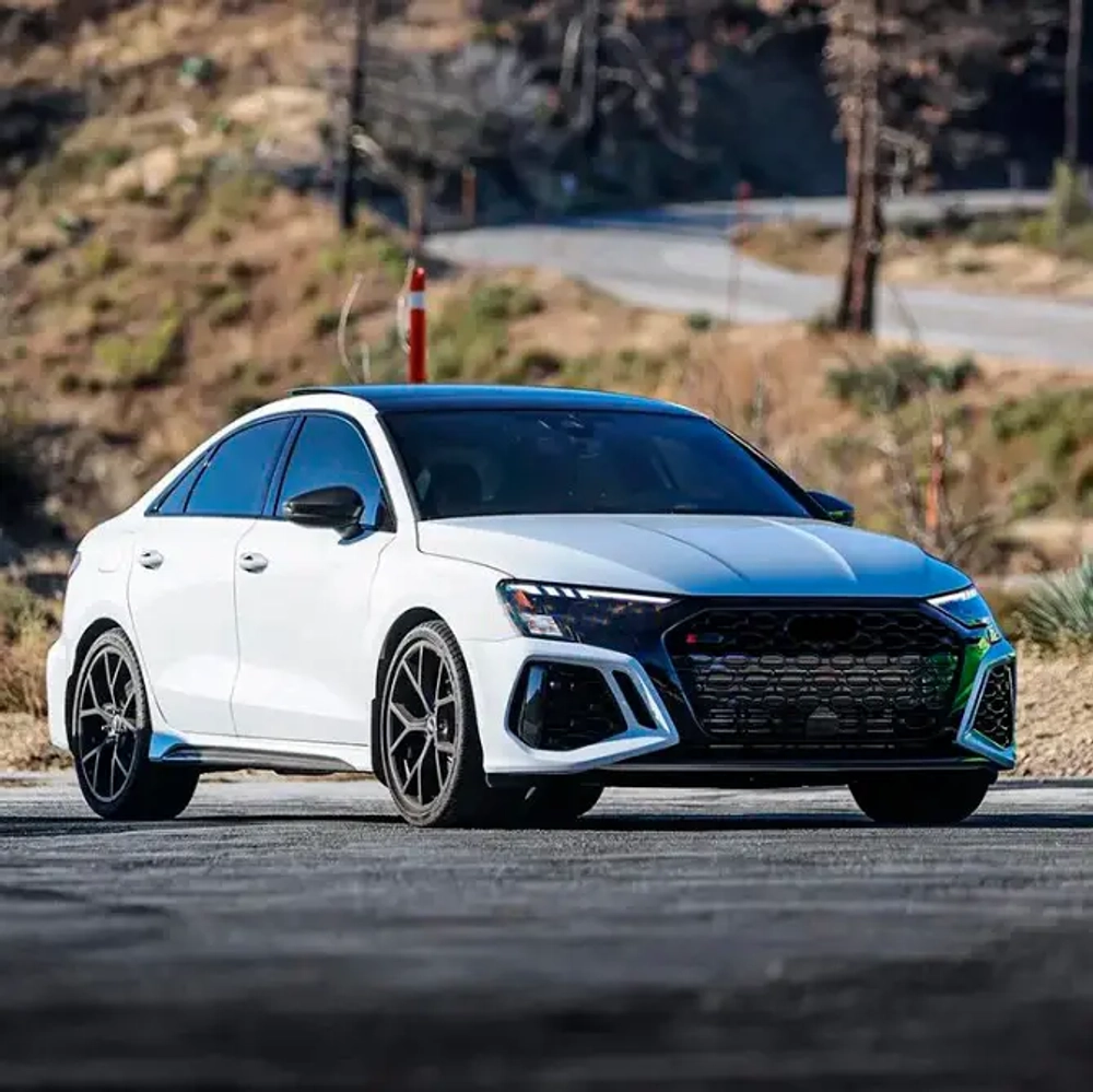 Передний бампер с решеткой радиатора для AUDI A3 8Y 2020 - 2021 в стиле RS3